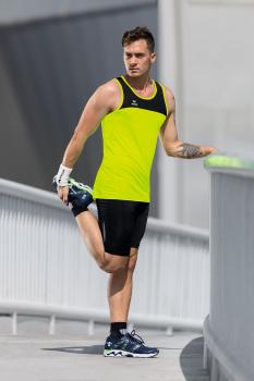 PERFORMANCE LAUFHOSE KURZ, Herren - schwarz